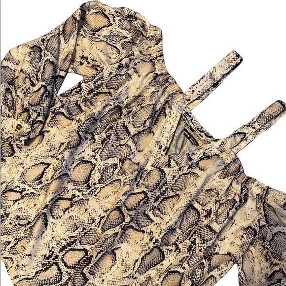 SHEIN Tops - Womens Shein Top